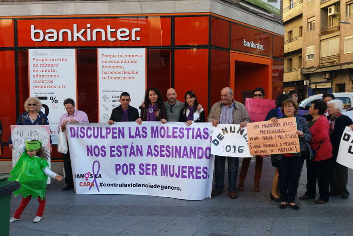 En España, en lo que va del 2016, ya 16 las mujeres asesinadas por los hombres que decían quererlas. 